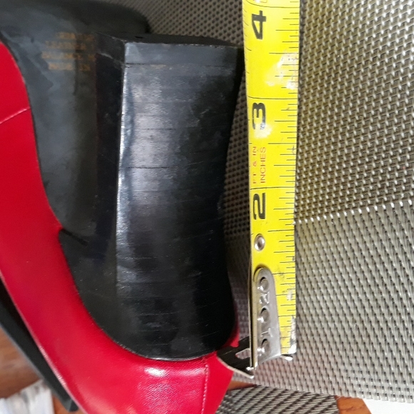 Red Leather Heels Sz 8.5 B - Picture 15 of 15
